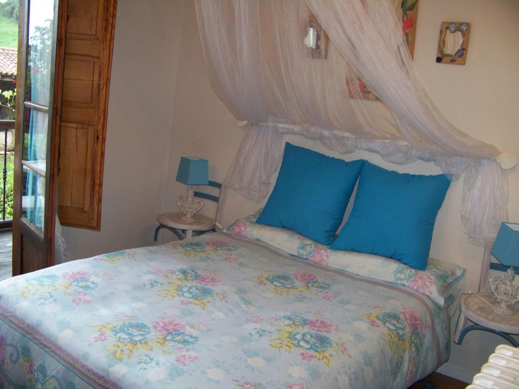 B&B El Jardin De Aes Puente Viesgo Exterior photo